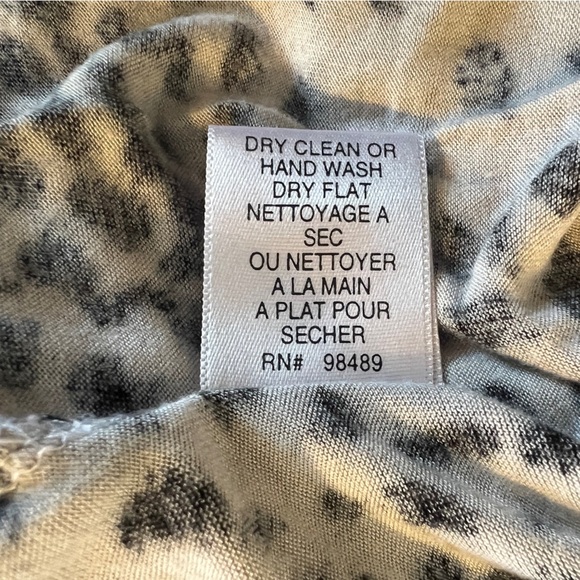 Fabrizio Gianni Animal Print Turtle Neck Blouse Women’s Size L - Picture 7 of 9